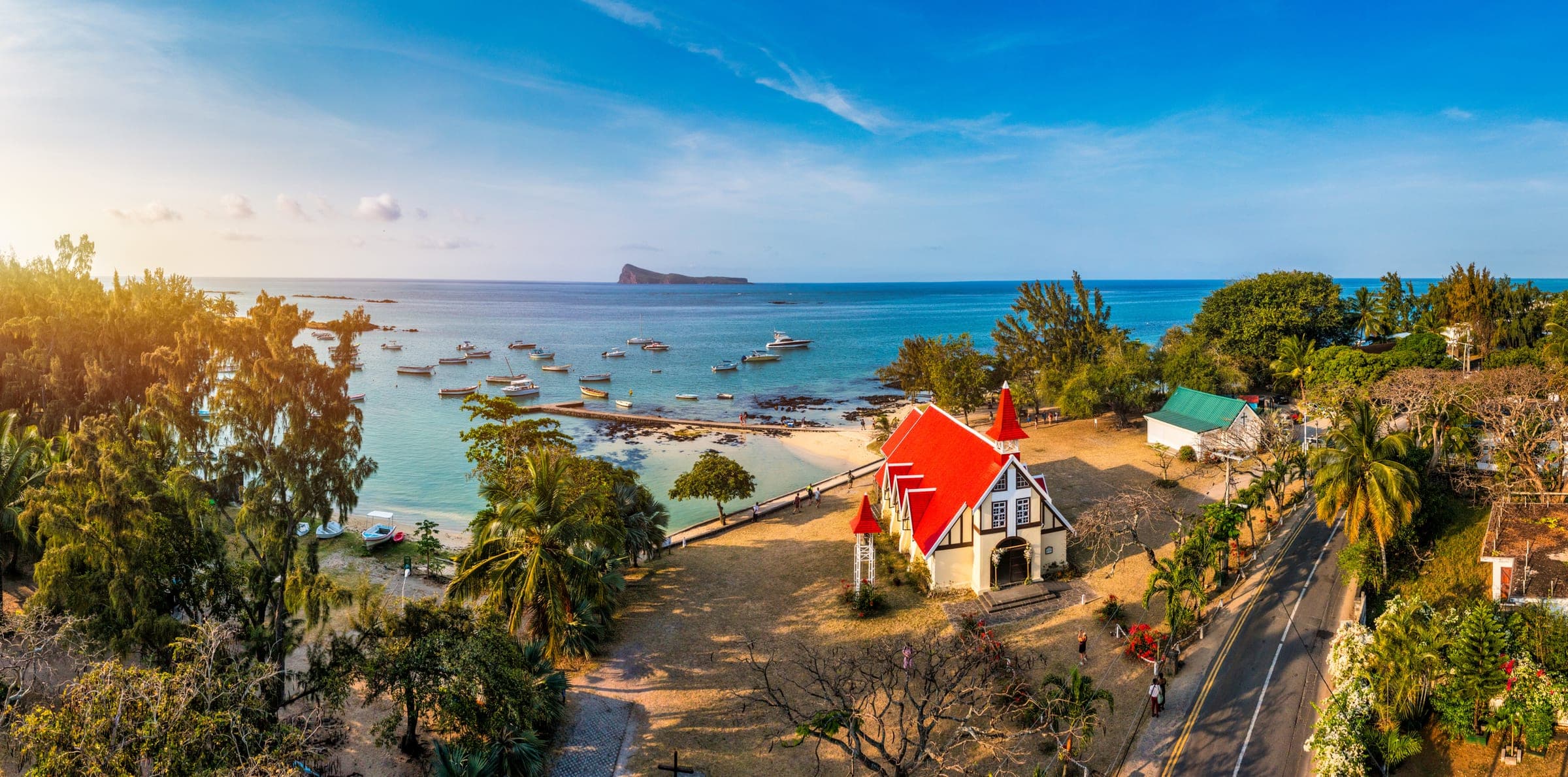 Chapelle pittoresque au bord de l'eau, Île Maurice